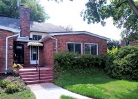 Charming Cottage in Montreal-NDG - 3-Bedroom Split-level Cottage