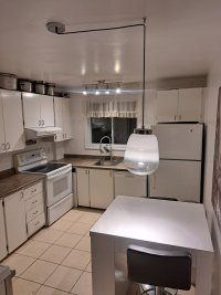 Condo rénové 5 1/2 TOUT ÉQUIPÉ stationnement intérieur - Magnifique condo (style appartement) entièrement rénové, avec stationnement intérieur chauffé, meublé et équipé disponible dès juillet (au même avant)