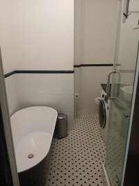 Beau 5 1/2 Entièrement rénové - Deuxième étage d’un triplex, avec boiseries